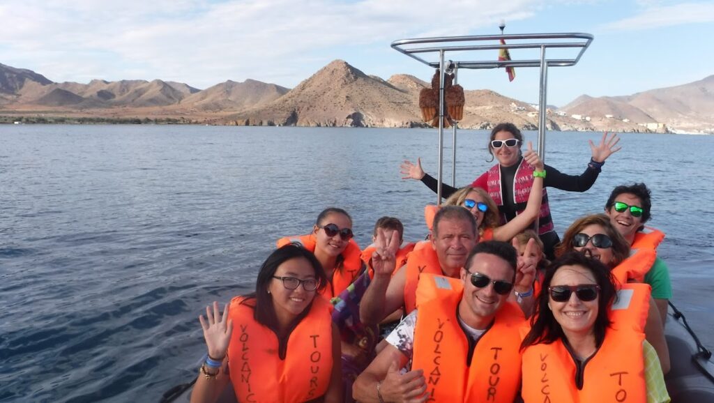 Volcanic Tours – Rutas en barco