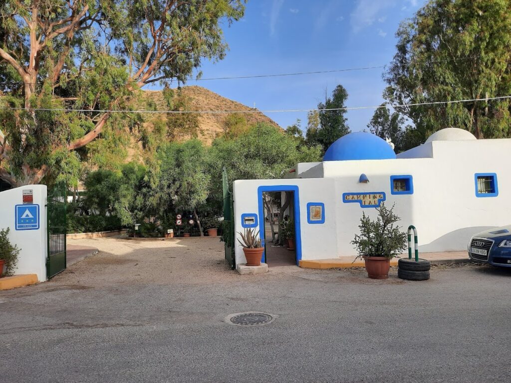 Camping Albergue TAU San José