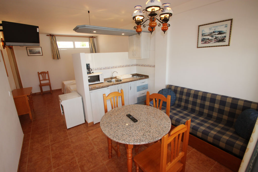Estudios y habitaciones Las Olas