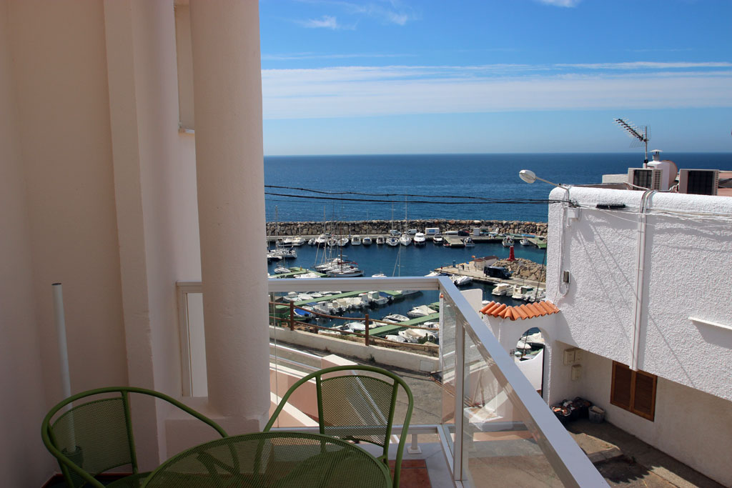 Estudios y habitaciones Las Olas